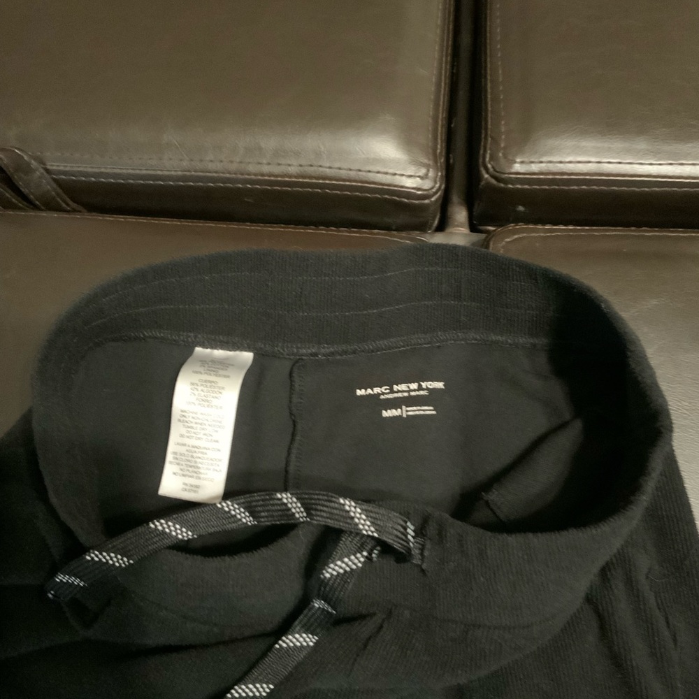 Bundle Variety 6 Pairs of Women Joggers. Size Medium - Picture 5 of 11